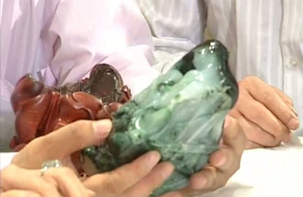 凭感觉就能鉴别冰种翡翠真假，这些方法你需要掌握！